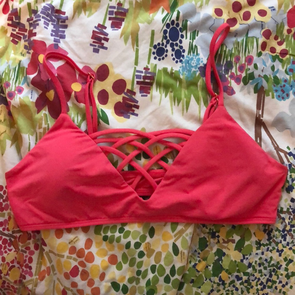 L*space Jamie top in Geranium